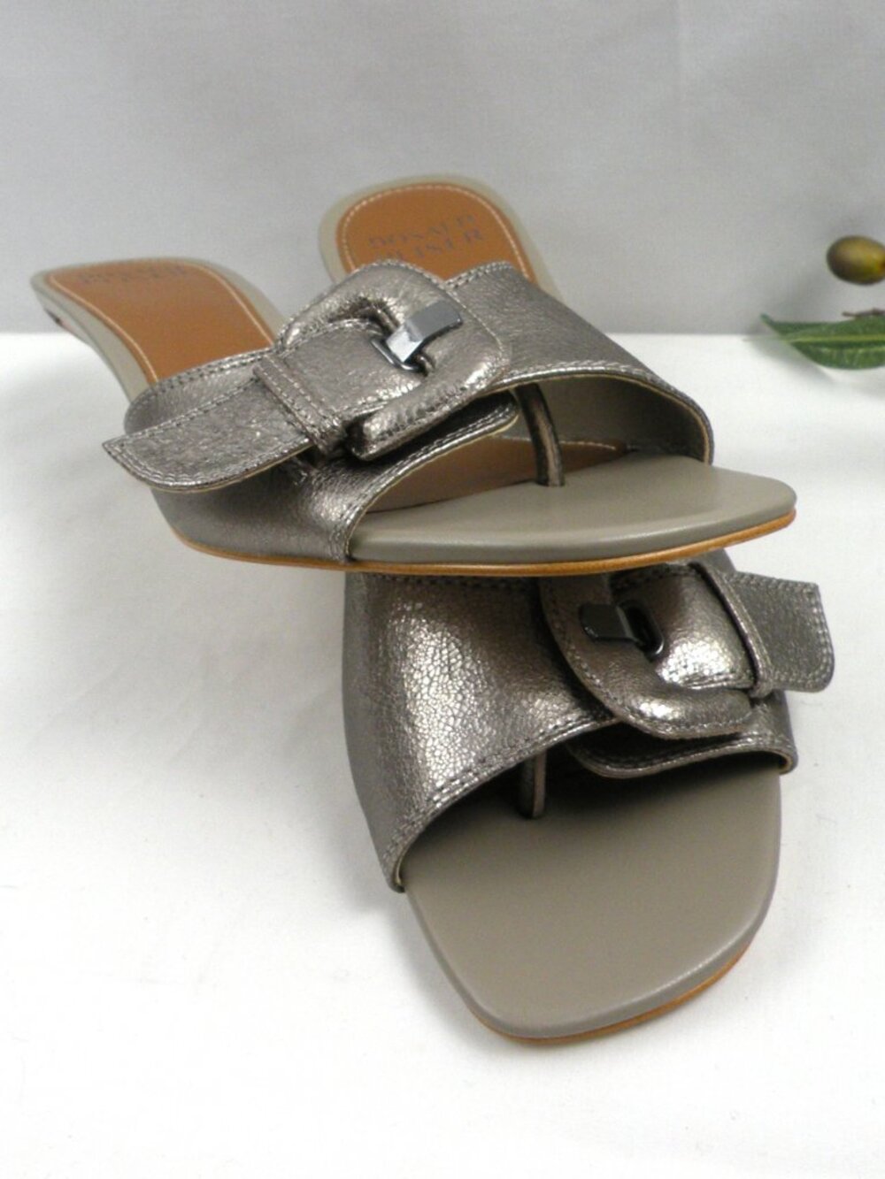 Worn Once Donald Pliner "Cherry" Metallic Buckle Slide Sandals size 11 - Picture 5 of 9
